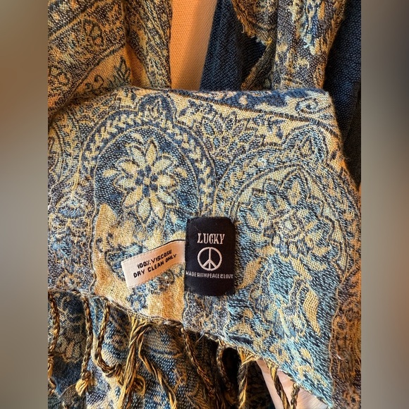 Vintage Lucky Brand Scarf - Picture 2 of 5